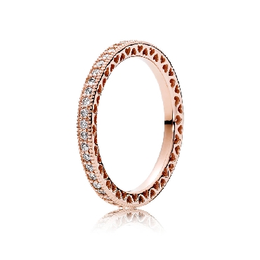 Pandora Rose® Hearts of Pandora Ring
With cz s
Size 7