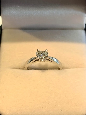 10kt white gold Heart shape diamond 
0.47 carat  cert#GGA45190
F colour; SI1 clarity